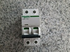 Schneider Electric iC60N Leistungsschalter 2P 4A C Kurve A9F74204   /    1 St&uuml;ck