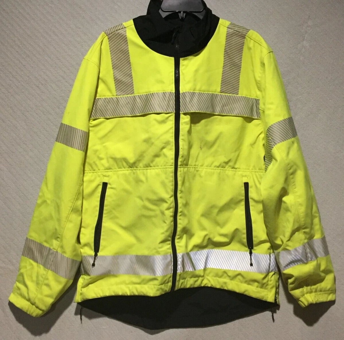 5.11 HIGH VISIBILITY REVERSIBLE JACKET Size L Class 3 Level 2 ANSI