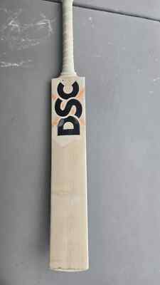 USED - DSC XLITE CRICKET BAT.