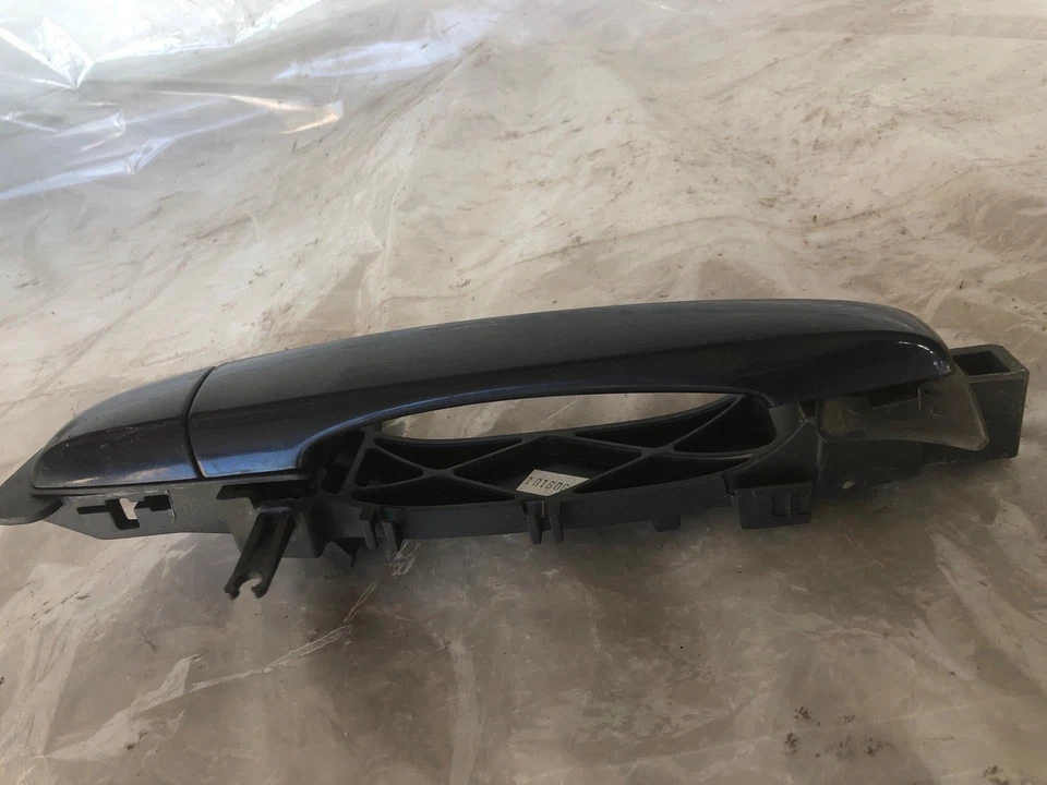 Cadillac SRX 2007 manija de puerta exterior derecha del lado del pasajero derecha usada Foto 2 de 4