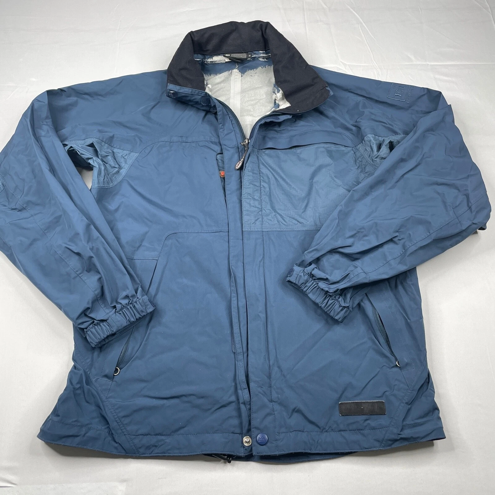 REI Jacket Mens Medium Blue SoftShell Full Zip Windbreaker Soft Shell Topo -FLAW