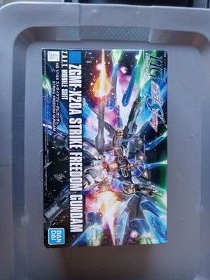 Strike Freedom Gundam HG Model Kit Bandai Mobile Suit Brand New