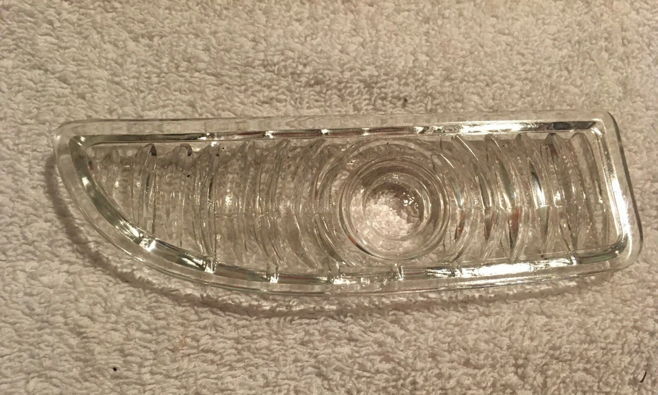 NOS 1942 普利茅斯 P14C 特别豪华停车灯镜头右侧 — 第 4/4 张图片