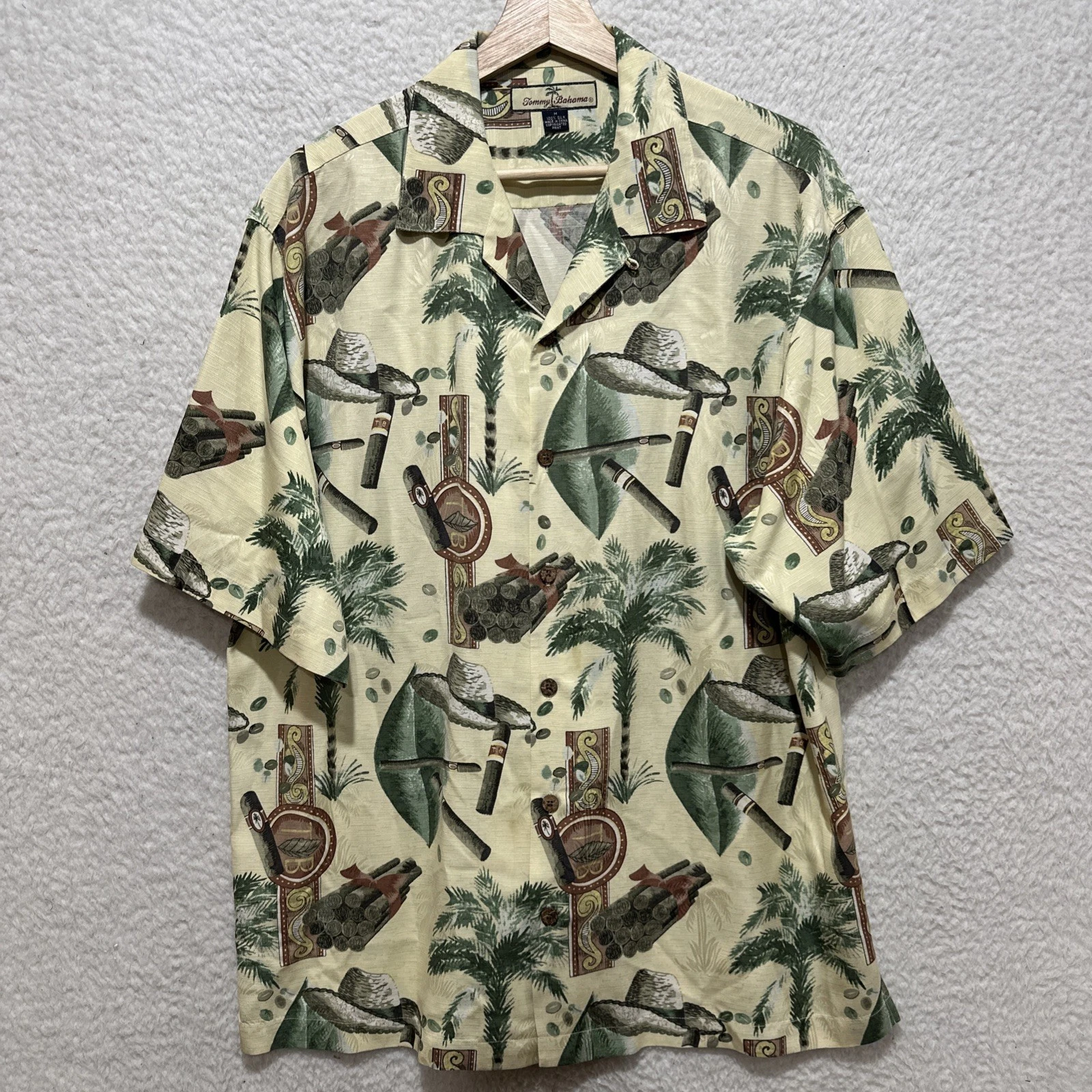 Tommy Bahama Shirt Mens Size M Floral Hawaiian Cigar Silk Camp Loop Collar Palm