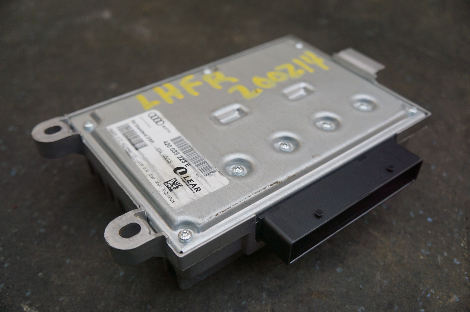 Audio Sound System Amplifier AMP 420035223E OEM Audi R8 2011-2015