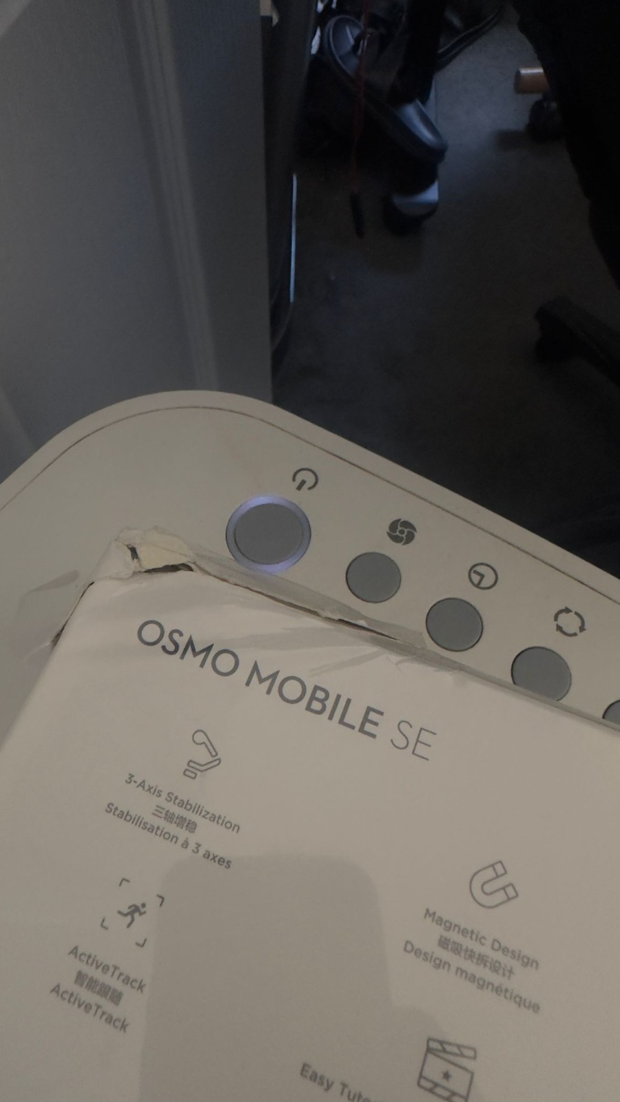 DJI OSMO Mobile SE  Sealed with box slightly torn