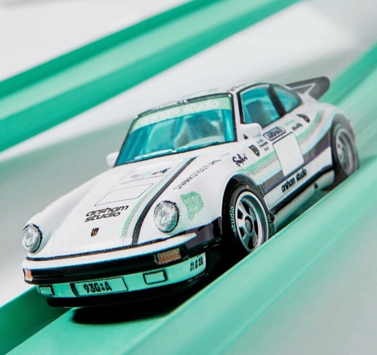 Hot Wheels X Daniel Arsham Livery PORSCHE 930A Mattel RLC