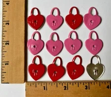 LOCK HEART QUICKLETS Eyelets Valentine Pink Red Scrapbooking Card Making