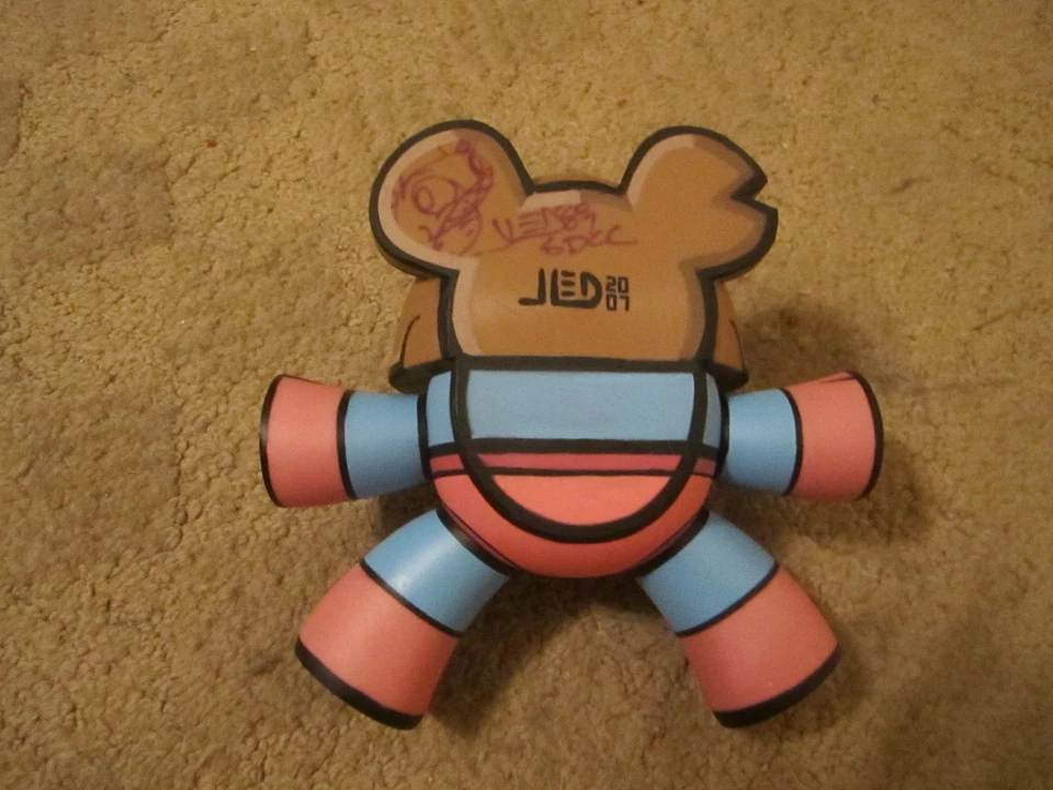 Sdcc 2007 Super Teeter Firmato E Datato Da Joe Ledbetter Nuovo IN Scatola - Immagine 2 di 4