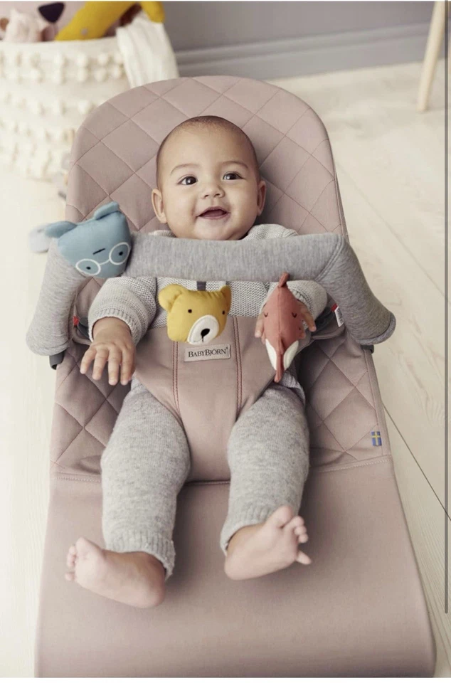 Juguete suave para gorila para bebé con adorables amigos - Juguete Babybjorn para gorila suave Foto 3 de 4