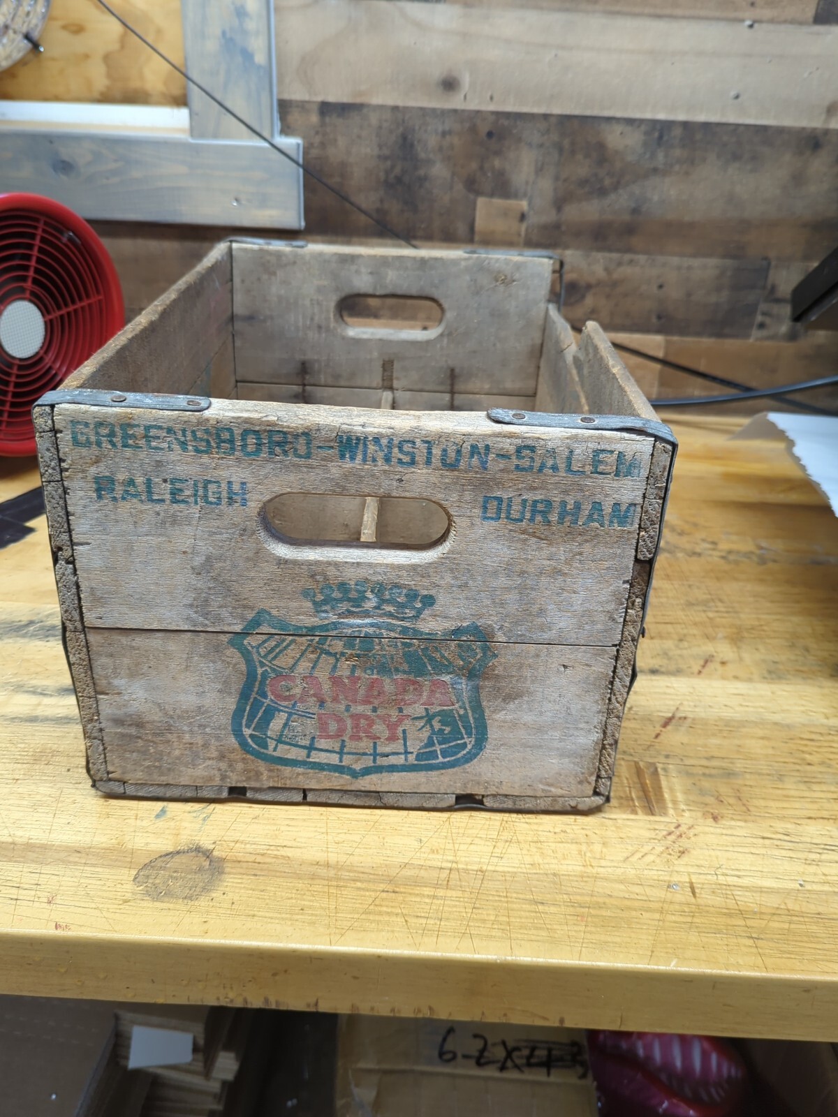 CANADA DRY GINGER ALE Wood Soda Bottle Crate Grelly USA