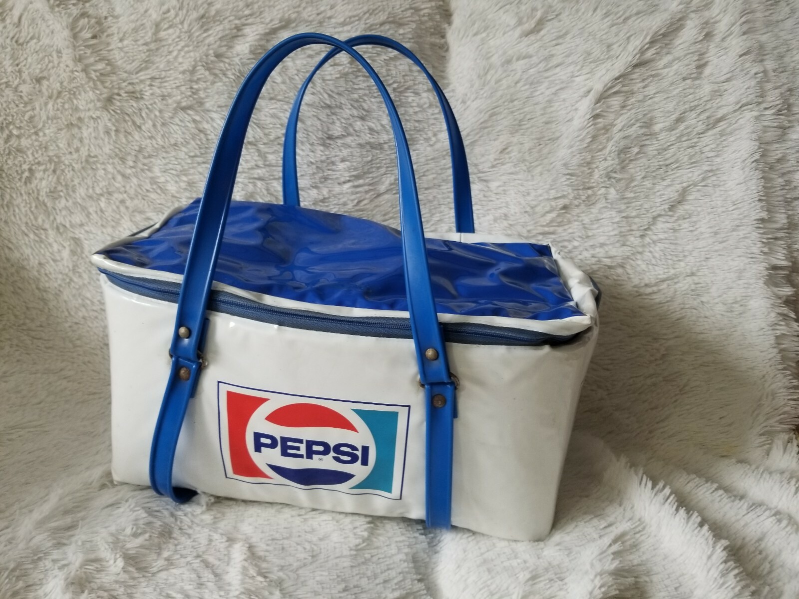 Made in the USA Pepsi Memorabilia 1980s Pepsi Collectible Vintage Pepsi Insulated Zipper Picnic Cooler Bag with Carry Handle