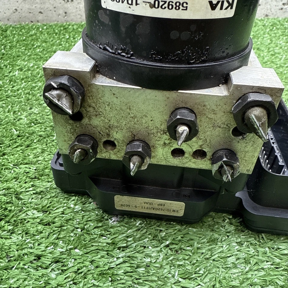 2007-2009 KIA Rondo ABS антиблокировочный тормоз насос модуль в сборе 58920-1D400 - Изображение 3 из 4