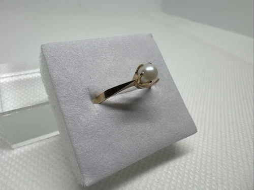 Vintage 14K 1.24 Grams Solid Yellow Gold Pearl Ring, Claw Setting Size 5