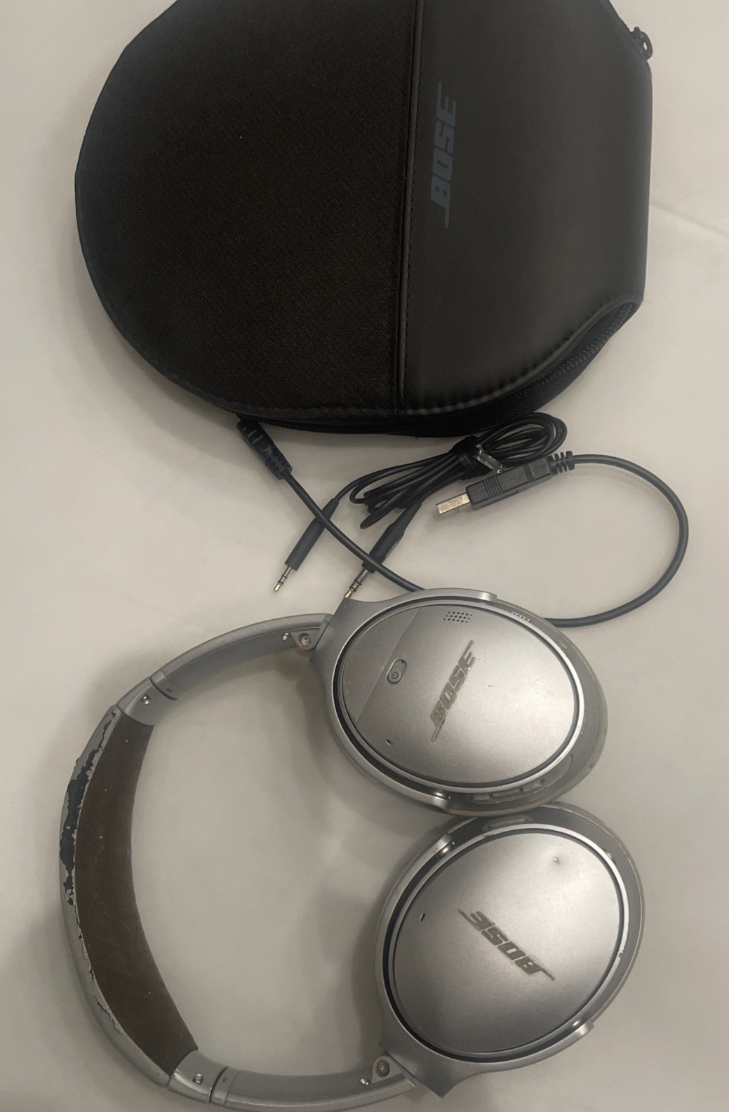 Bose QuietComfort 35 II Over the Ear Headphone - Silver-USED-image