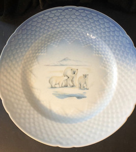 Bing and Grondahl Greenlandic Scenery Collection - Polar Bears Display Plate