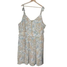 Torrid Beige & Blue Floral Crinkled Gauze Romper Size 5X Tropical Beach Vacation