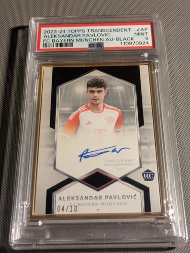 2023-24 Topps Transcendent Aleksandar Pavlović RC Auto /10 PSA 9 Bayern München