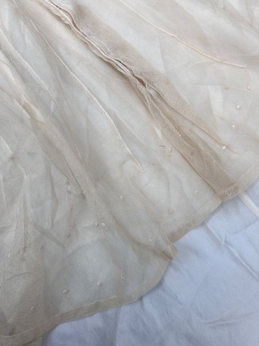 Edwardian 1900s 1910s Ivory silk and lace ribbon work rosette gown antique - Picture 10 of 11