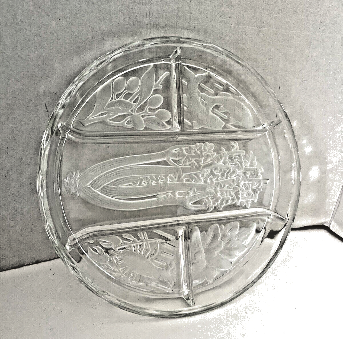 Relish Vegetable Tray Round 10.5 in  Embossed Frosted Divided Heavy Vintage
