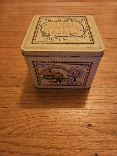 Vintage Cross-Stitch Style Tin "Home Sweet Home" - Picture 2 of 14