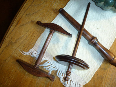 Kromski Niddy Noddy Notespinne and Drop Spindle Set Walnut