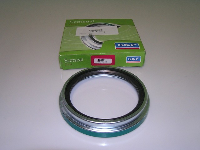 Сальник skf 47697