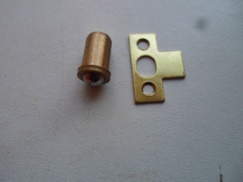 Pack of 2 : 6mm ( 1/4") BRASS BALL DOOR CATCH BULLET TYPE FRICTION SPRUNG CATCH - Picture 2 of 7