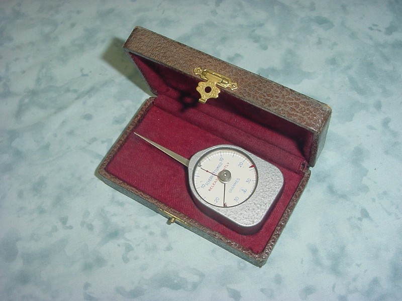 SHERR TUMICO DYNAMOMETER TENSION FORCE GAGE DIAL 0-30 GRAMMES  /CASE *EXCELLENT*