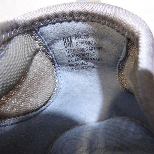 🩰 J Sport Correa en V Comfort Mary Janes talla 8 M Gris Tela Transpirable; Detalles - Imagen 9 de 16