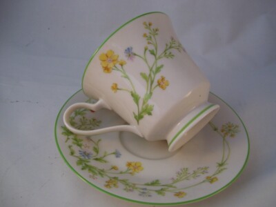 アンティークの素敵な飾り皿 Noritake Ivory China Reverie Cup & Saucer Set Vintage 7191 Floral