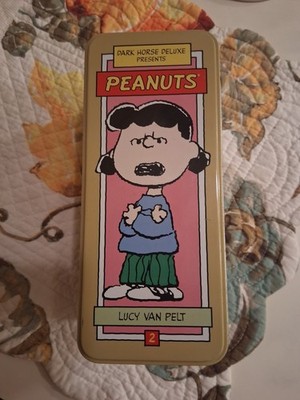Dark Horse Deluxe Classic Peanuts Character Series #2: Lucy Van Pelt Statuette
