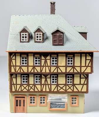 KIBRI N 7082, Eckhaus Geschäft Stadthaus, FERTIG GEBAUT, NO BOX, #BE1744