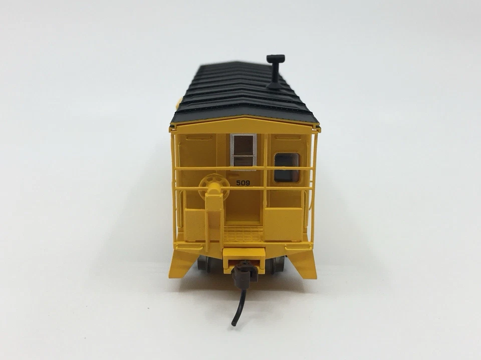 HO Walthers 932-7631 Pittsburgh & Lake Erie Bay Window Caboose P&LE #509 - Image 4 of 4