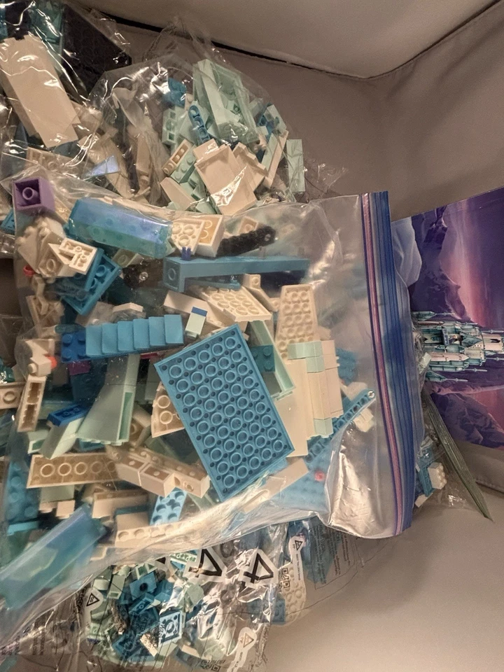 INCOMPLETE PARTS  & PIECES ONLY Lego 43197 Frozen Disney Ice Castle NO BOX - Image 3 of 4
