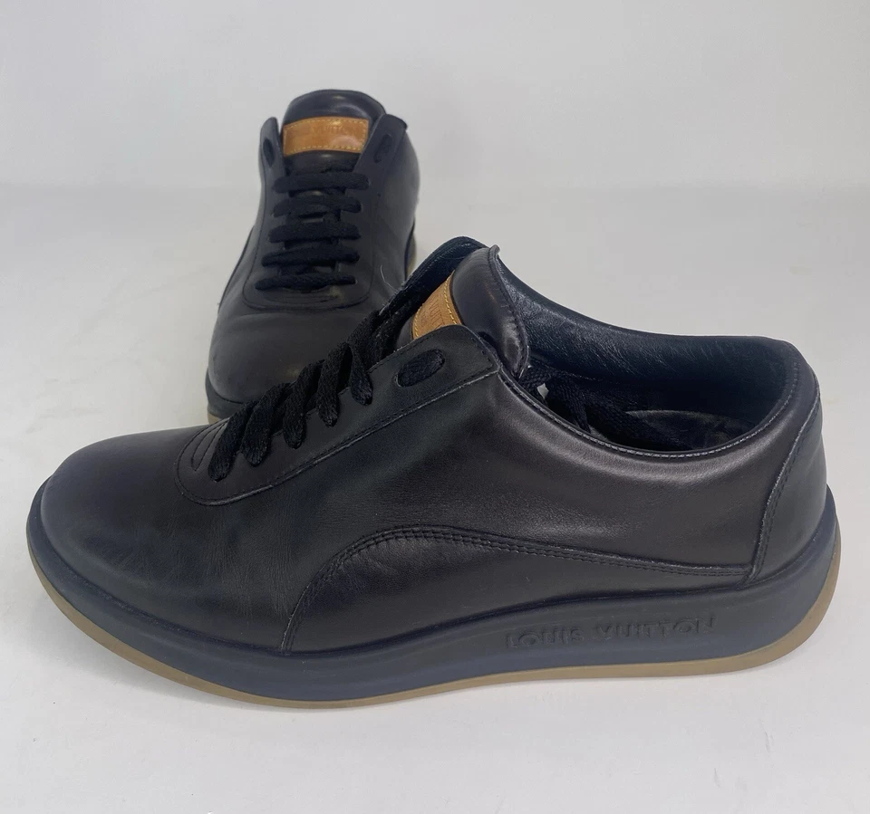 Zapatillas bajas de cuero azul oscuro LOUIS VUITTON talla 8,5 de EE. UU. para mujer Foto 2 de 4