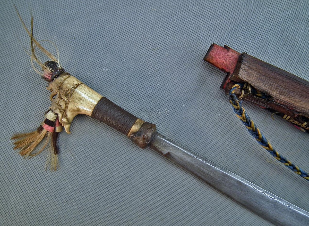Antique Indonesian Headhunters Dayak Sword Parang Ilang Mandau
