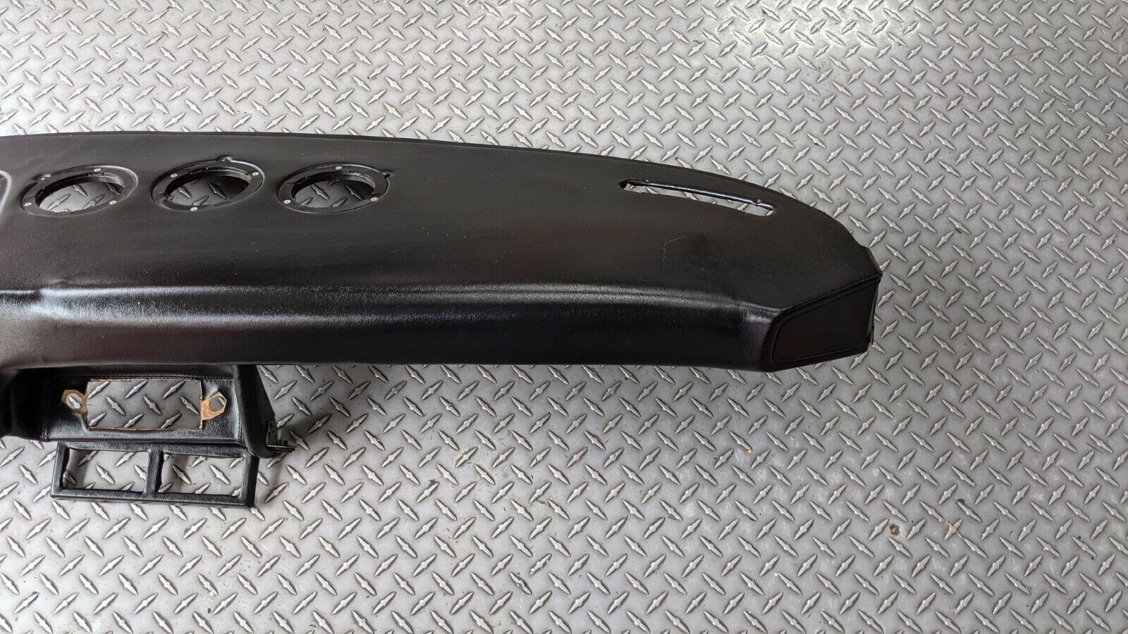 FERRARI 308 GTSi  INTERIOR part BLACK DASHBOARD EXCELLENT CONDITION 60303500