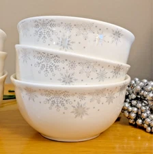 Set of 4 Royal Norfolk Christmas Silver Snowflakes Bowls Beautiful 6" Wide NEW