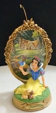 Disney Princess Snow White Hallmark Keepsake Ornament 1998 Enchanted Memories