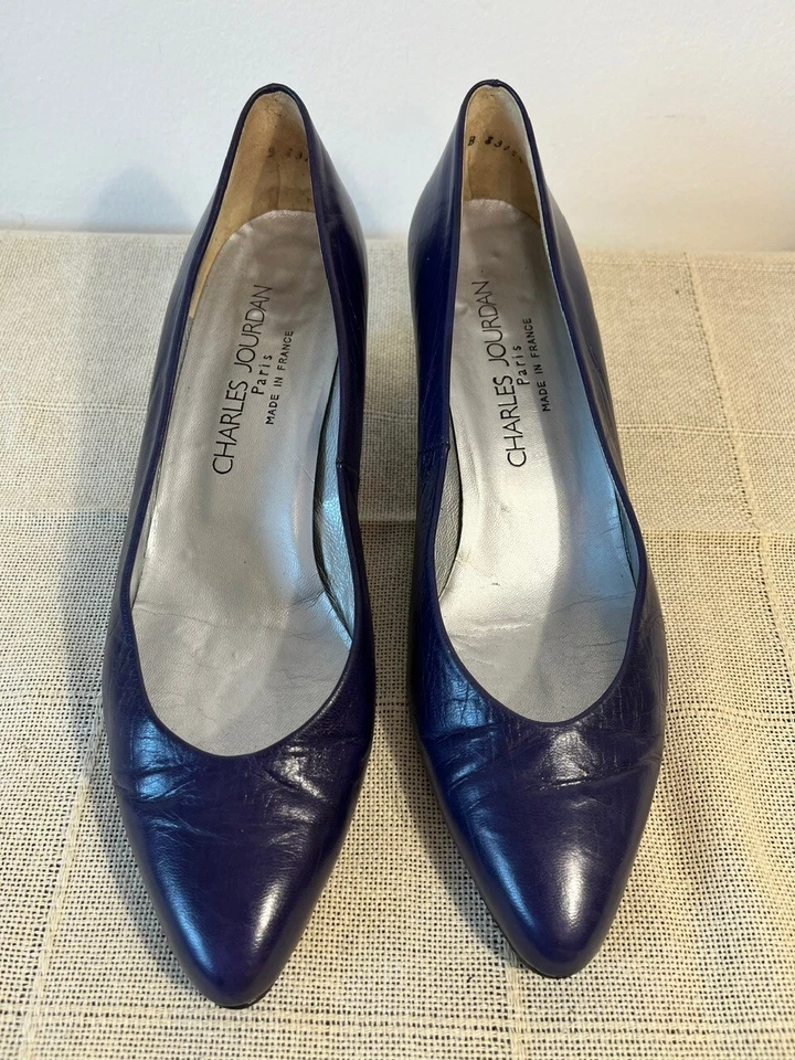 Zapatos de salón Charles Jourdan Paris para mujer-8 de cuero púrpura oscuro vintage hechos en Francia Foto 2 de 4