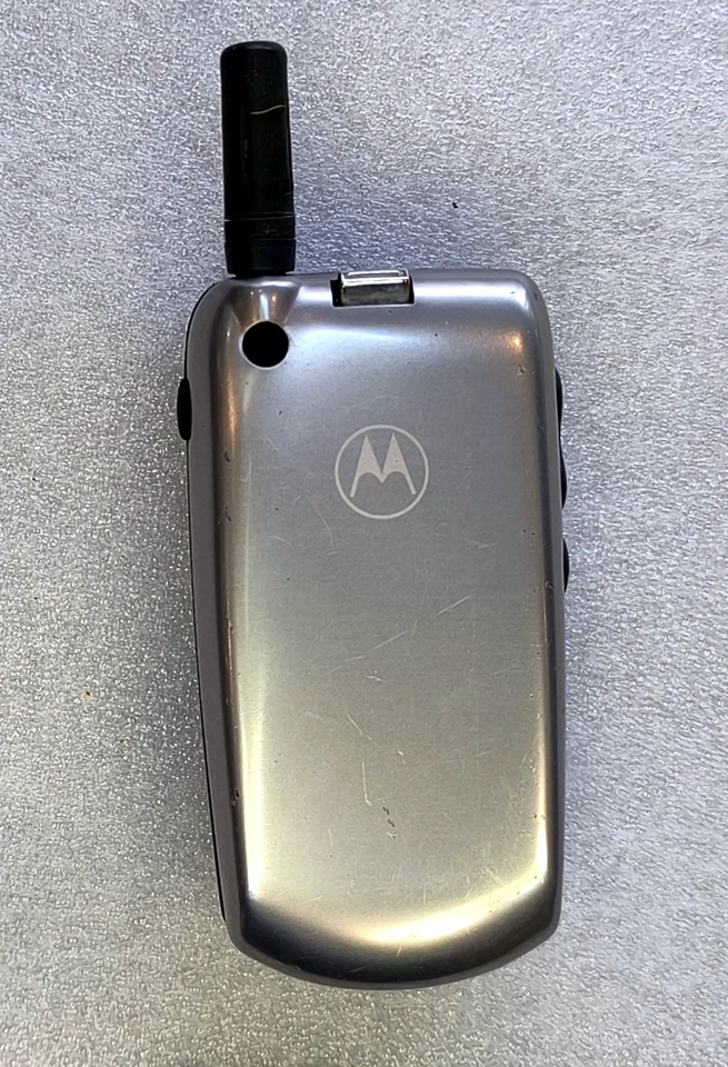 Rare Vintage Motorola V60 2G Flip Mobile Phone - Unlocked  #J06 - Image 3 of 4