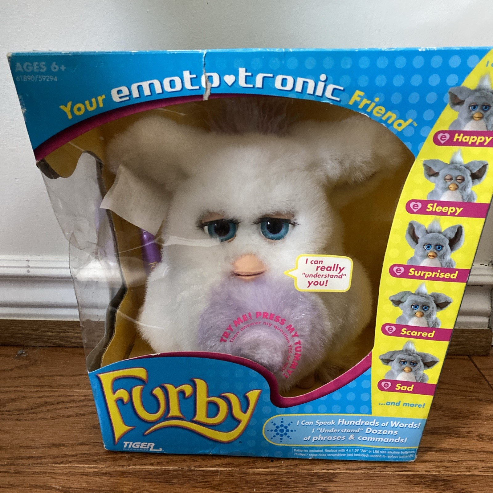 FURBY LAVENDER SLEEPY PURPLE BLUE EYES TIGER HASBRO 59294 2005 Box Damage