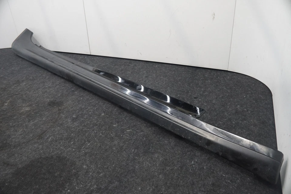 Правая качающаяся панель боковая юбка отделка молдинг 673000022 Maserati Quattroporte M156 - Изображение 2 из 4