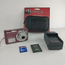 Nikon COOLPIX S210 8.0MP Digital Camera +  Battery SD Charger & Case READ