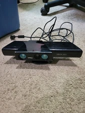 Xbox 360 Kinect Sensor Bar with Nyko Zoom