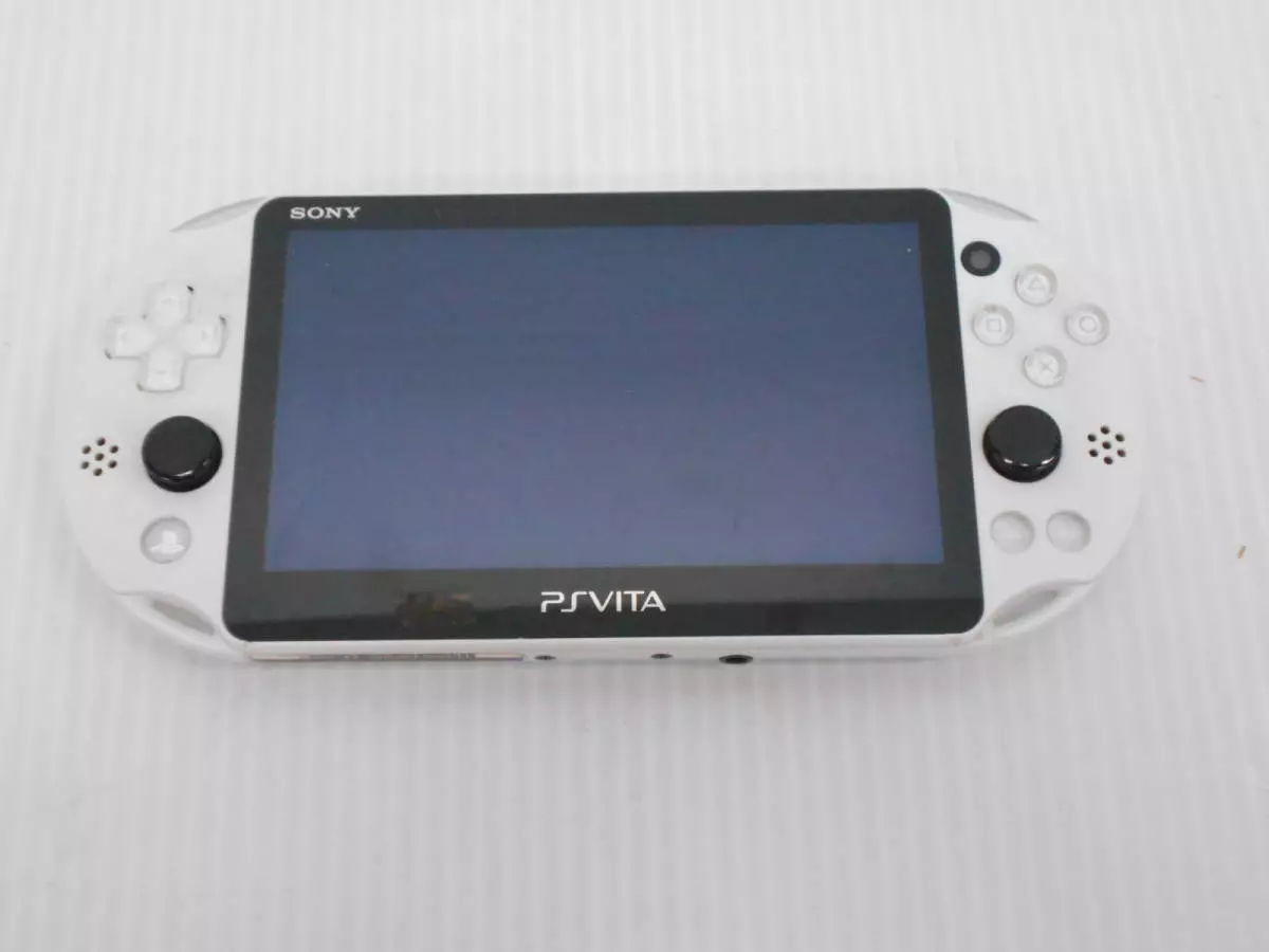 PSVita PCH-2000 グレイシャー・ホワイト　ほぼ新品