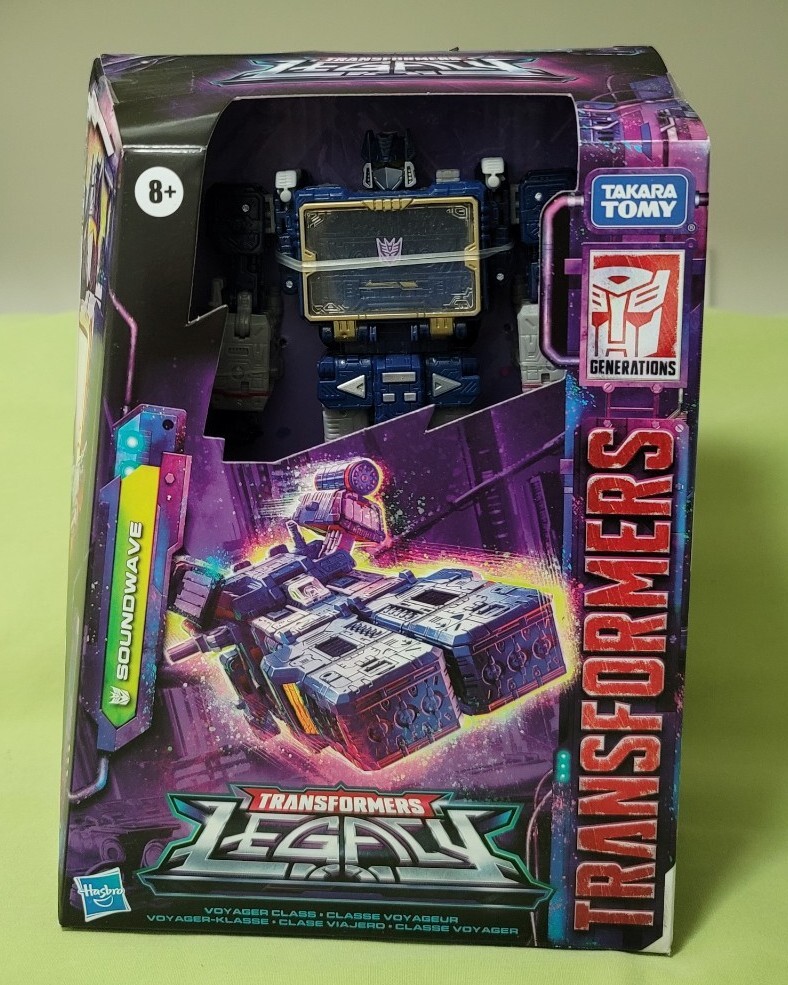 Transformers Generations Legacy Soundwave Voyager Action