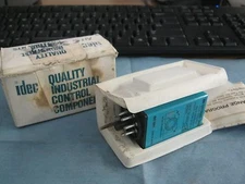 Idec Type: RTE-P12 Electronic Timer. 24VAC/DC. J