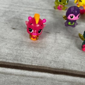 Lot of 11 Assorted Hatchimals Mini Colleggtibles Figurines Colorful Toys